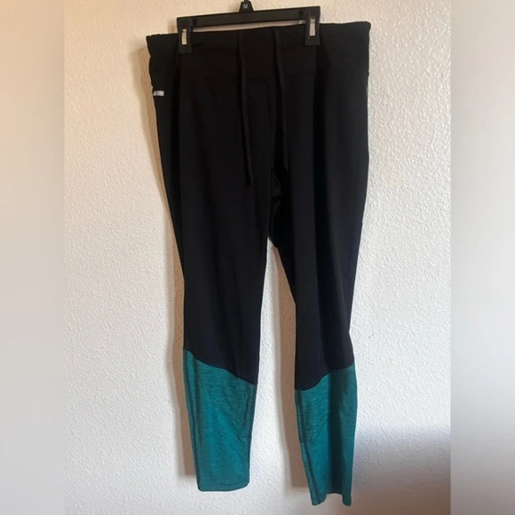 Women's Danskin Now Fitted Leggings Size Large (12-14) black with Green - Picture 3 of 13